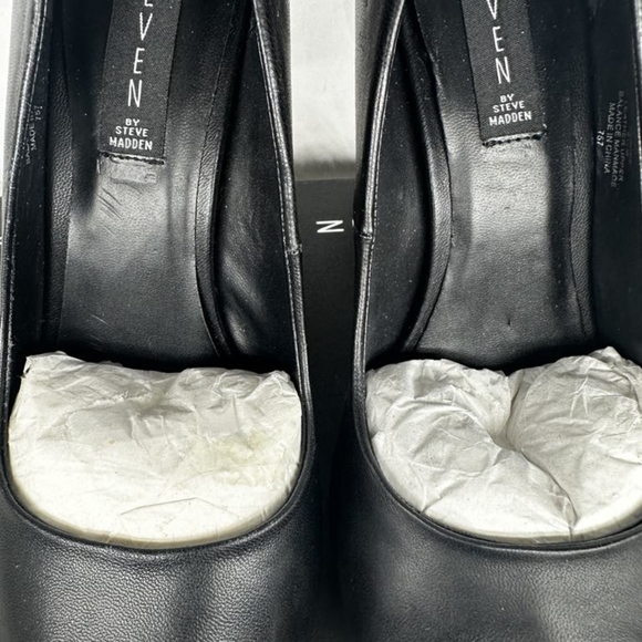 Steven by Steve Madden "Conee Black Leather" Block Heel Pumps size in 8.5m - Picture 6 of 7